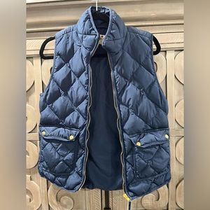 Woman’s vest size small